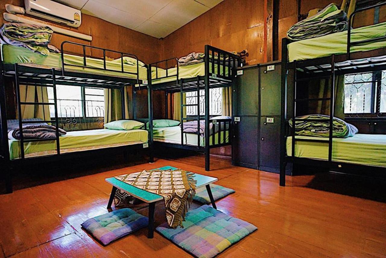 Oh My Bed Chiang Mai Hostel ภายนอก รูปภาพ
