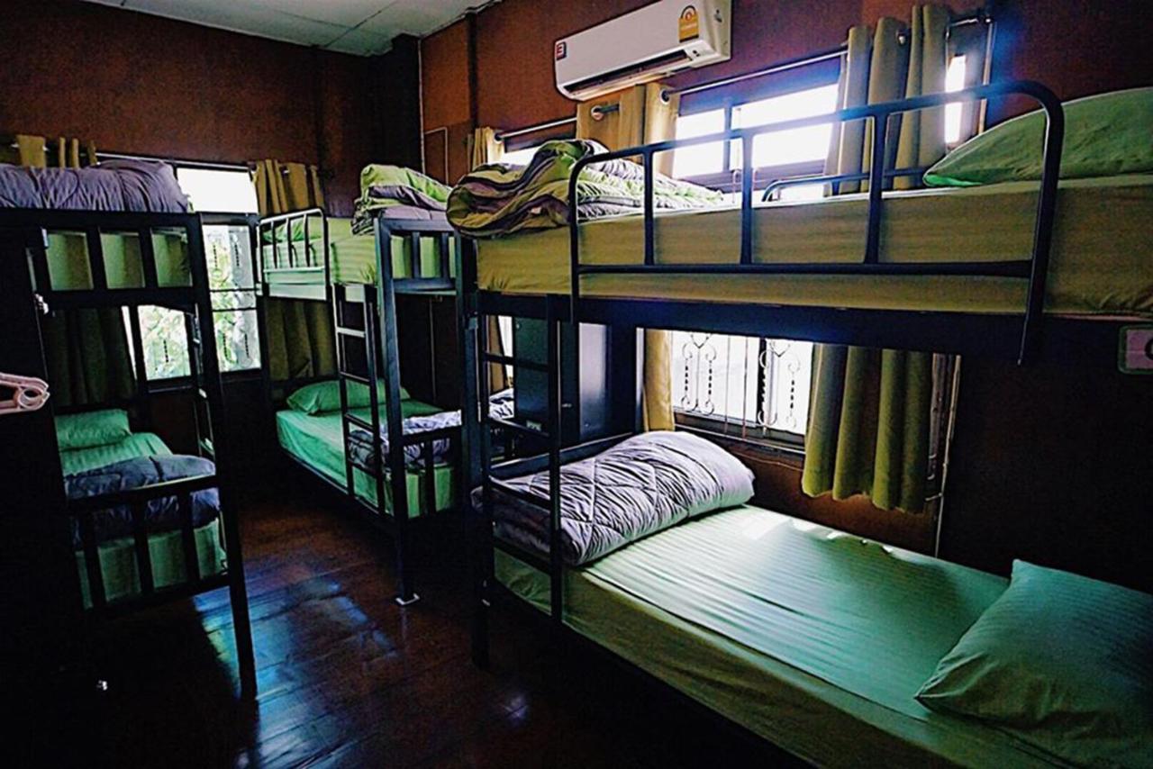 Oh My Bed Chiang Mai Hostel ภายนอก รูปภาพ