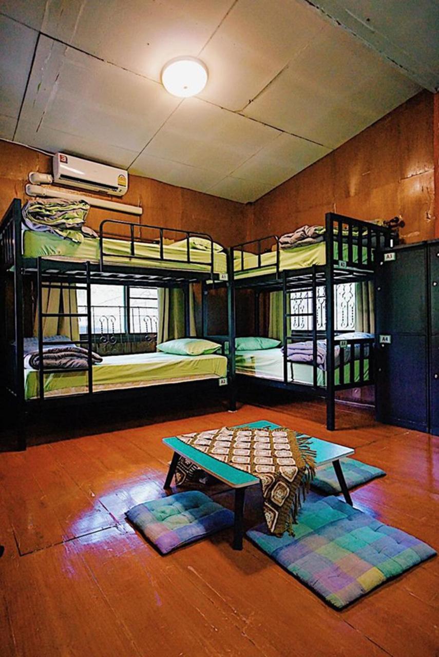 Oh My Bed Chiang Mai Hostel ภายนอก รูปภาพ